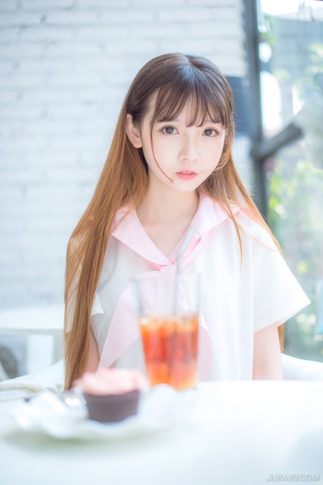 心情再差，也不要写在脸上，因为没有人会喜欢看。